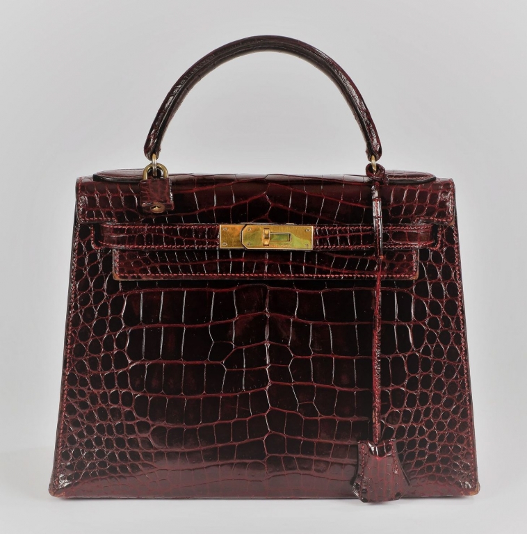 Adjugé 7 500 €