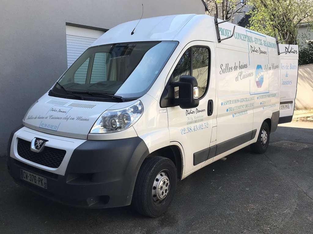 Adjugé 8 200 €