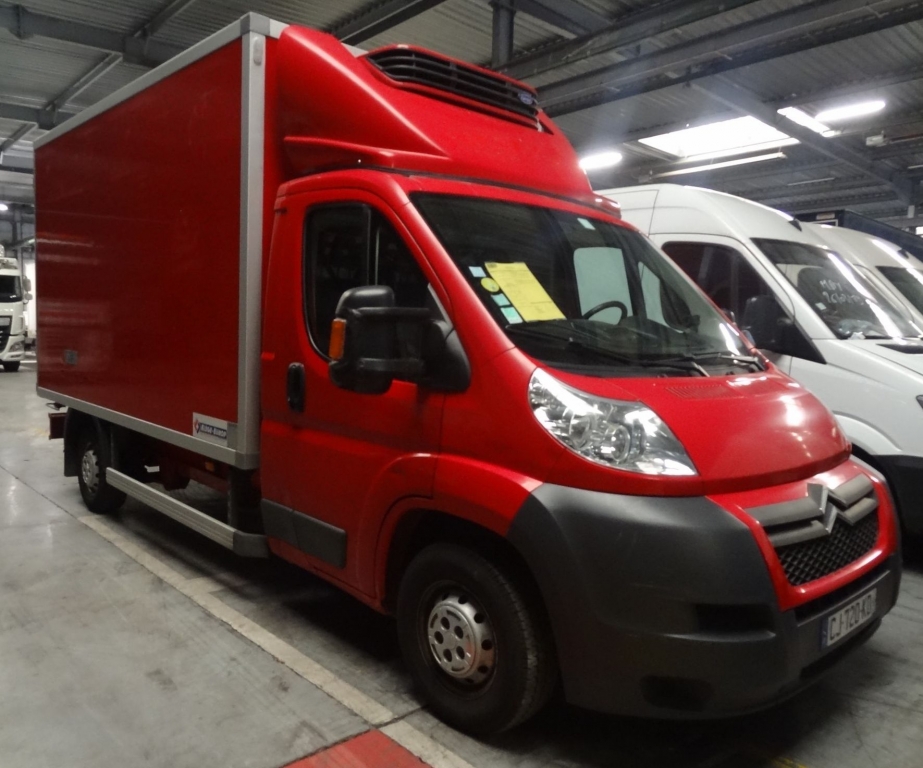 Adjugé 15 400 €