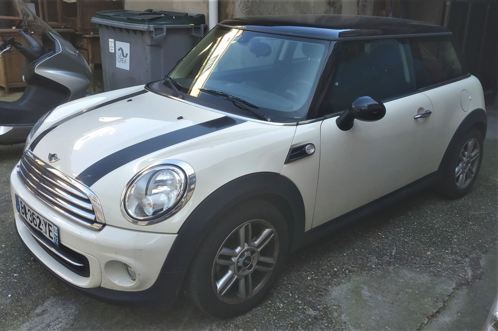 Adjugé 8 600 €