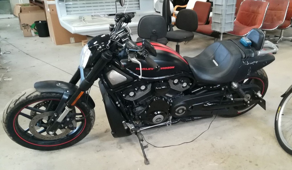 Adjugé 11 800 €