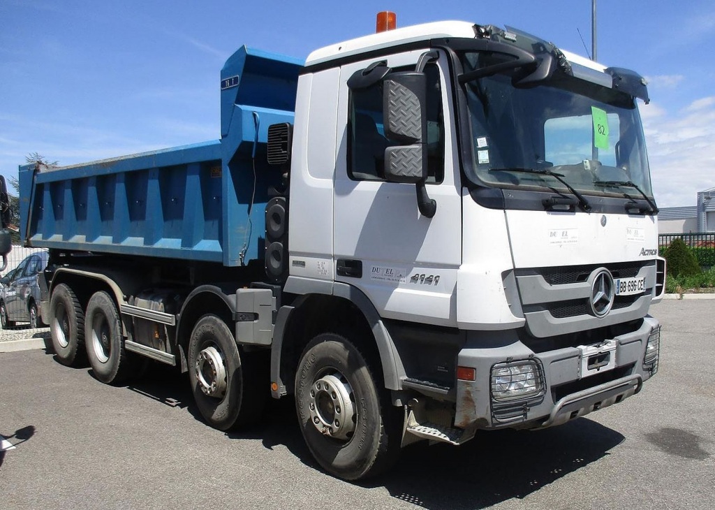 Adjugé 36 200 €