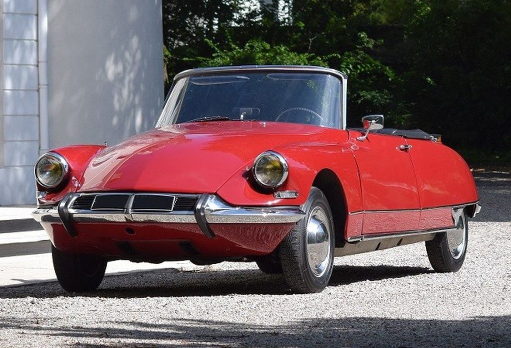 Adjugé 105 350 €