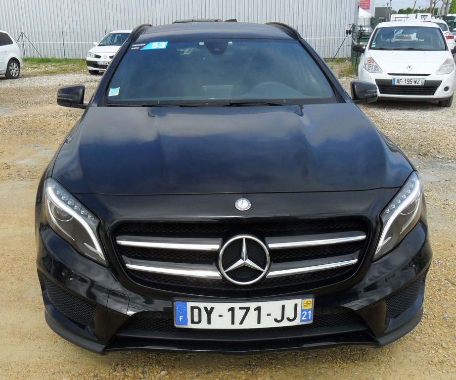 Adjugé 18 000 €