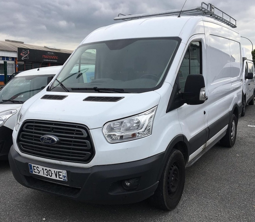 Adjugé 13 000 €