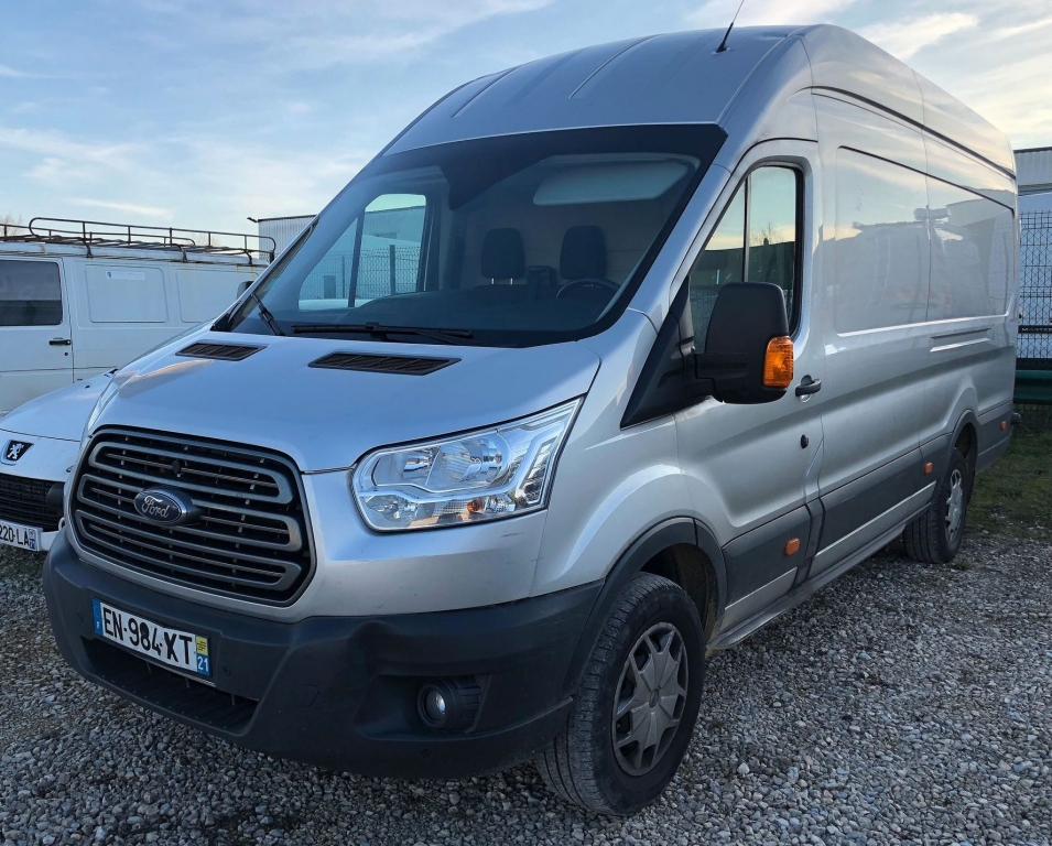Adjugé 8 800 €