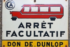 Adjugé 550 euros