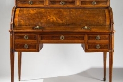 Adjugé 2 400 euros