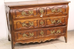 Adjugé 1 100 €
