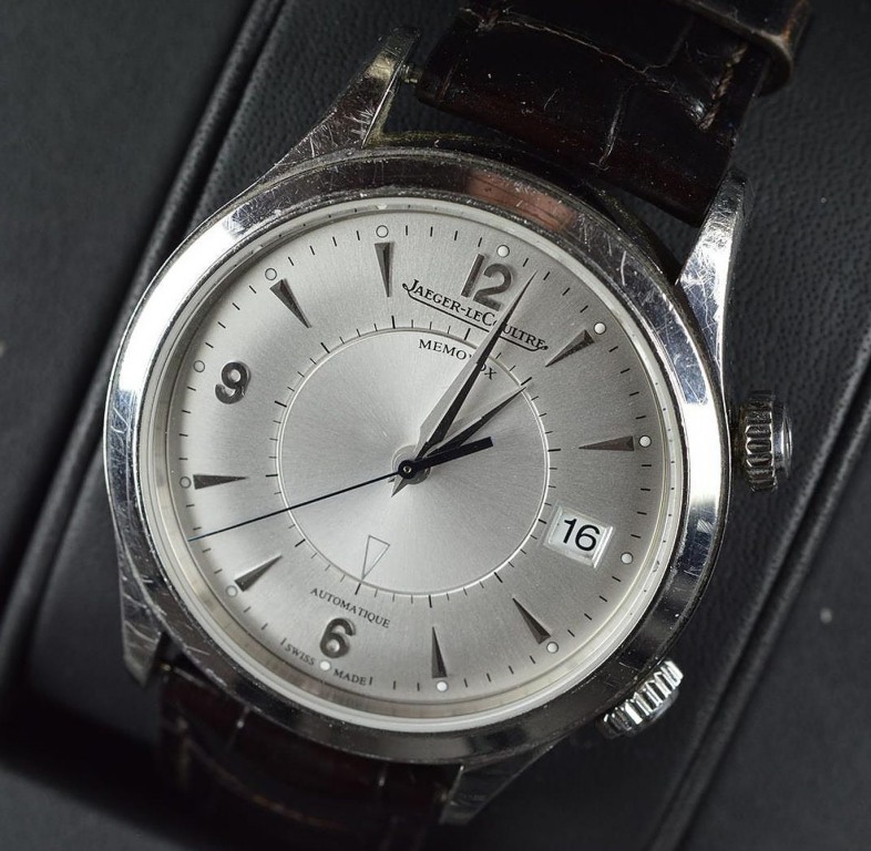 Adjugé 4 100 €