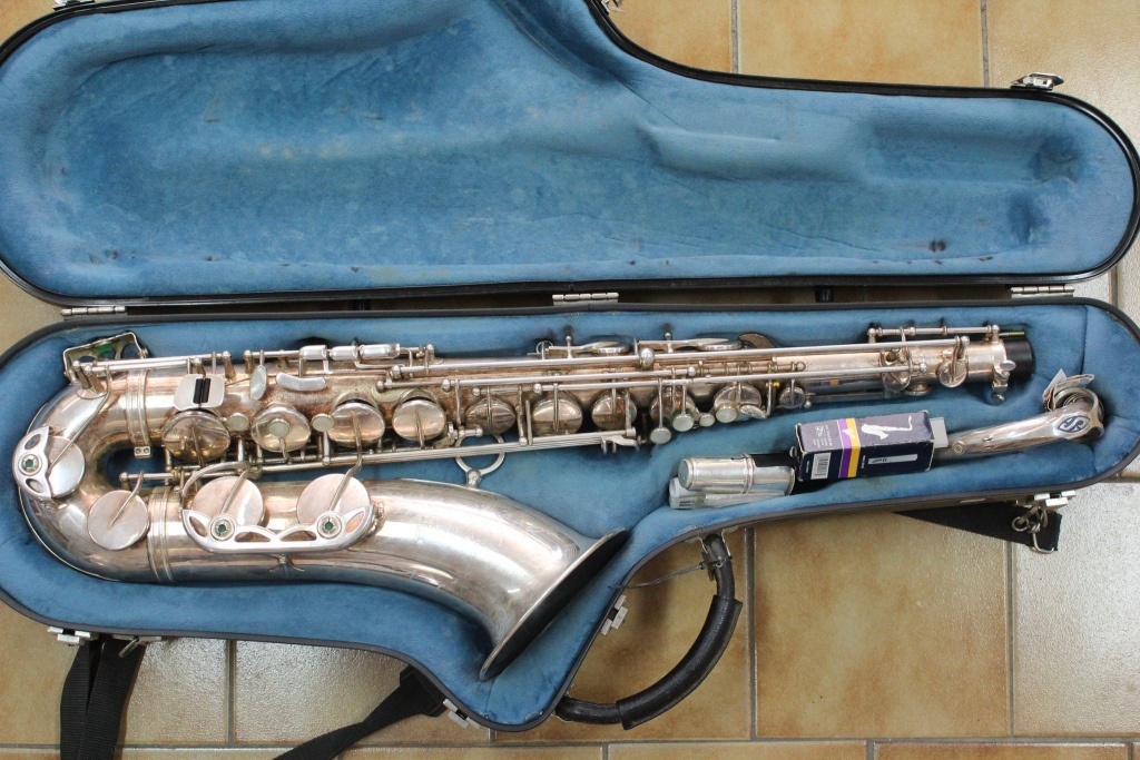 Adjugé 1 800 €