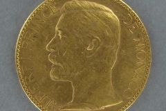 Adjugé 950 euros